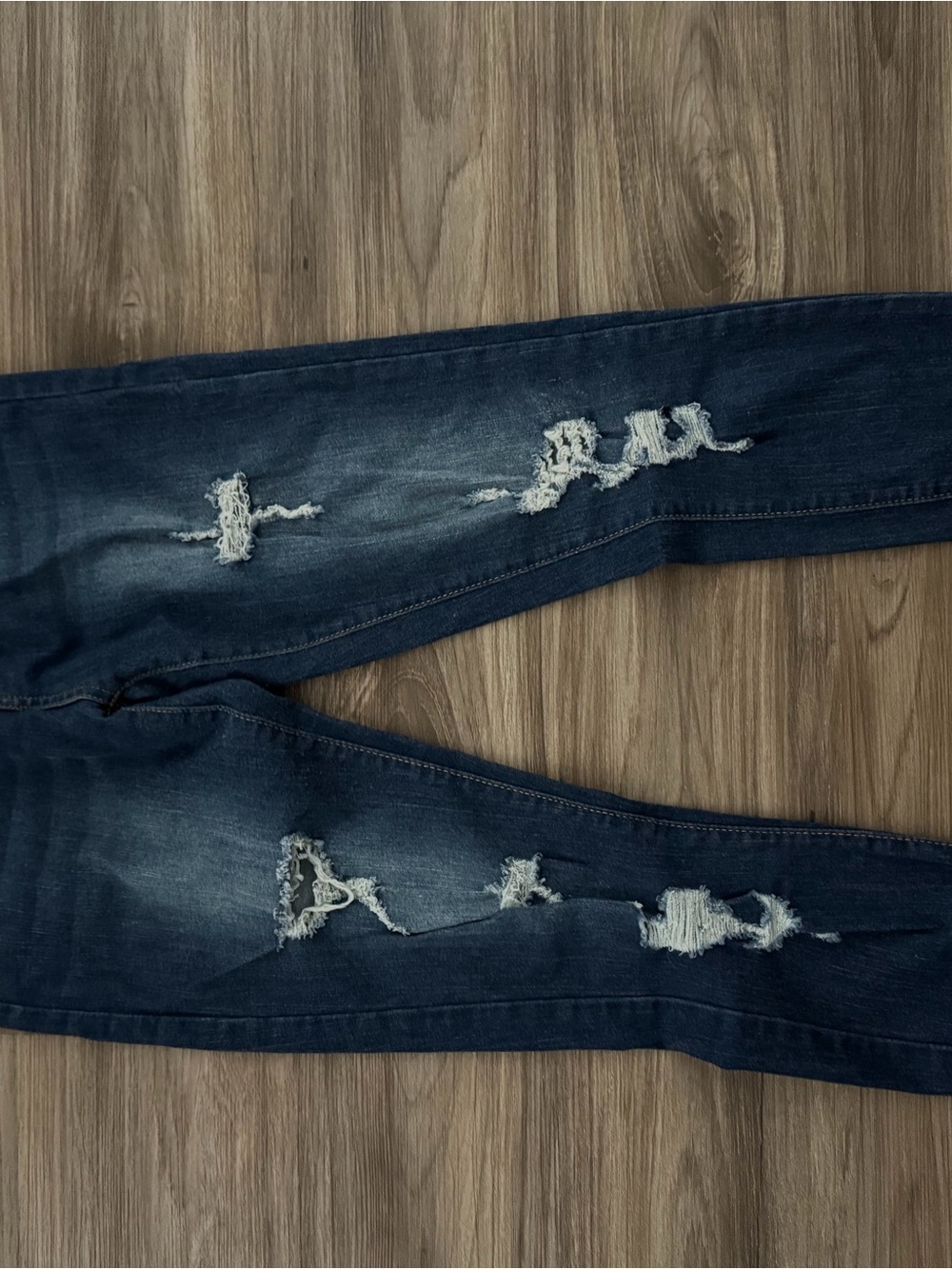 Women’s Dark Indigo Distressed Skinny Jeans